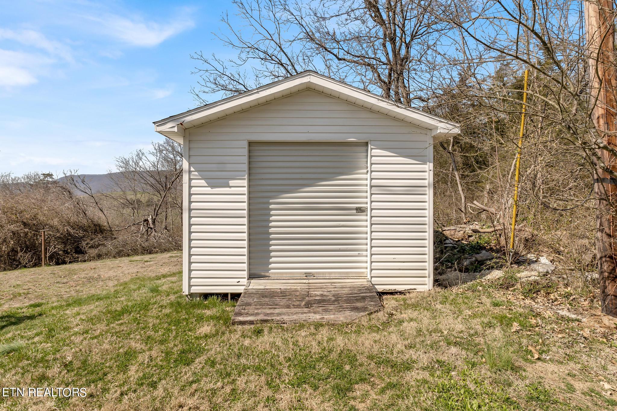 4261 Wilderness Road Ewing, VA 24248 - Photo 28 of 40 ARW07632