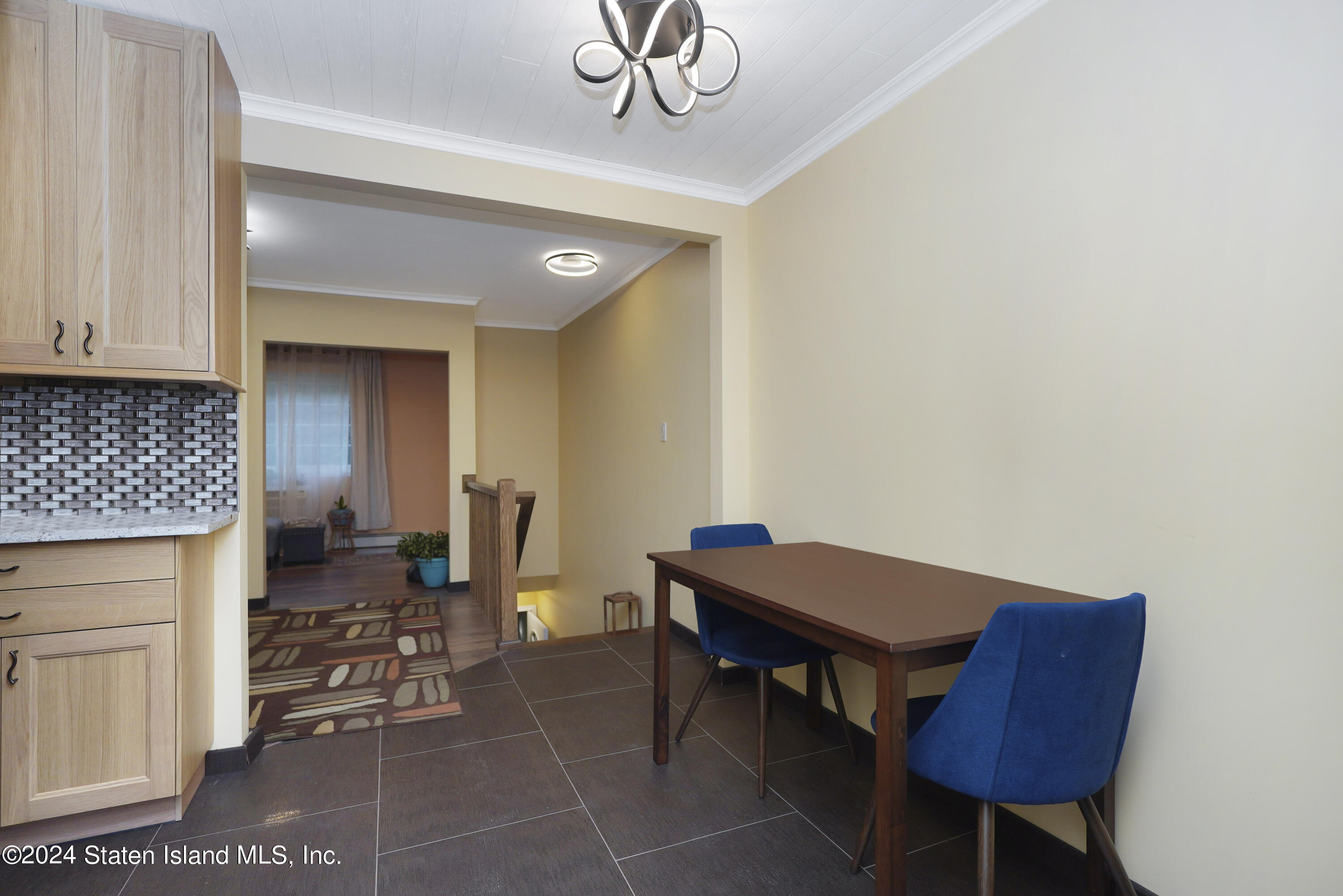 3747 Amboy Road, Unit 6B Staten Island, NY 10308 - Photo 17 of 23 (18) KITCHEN