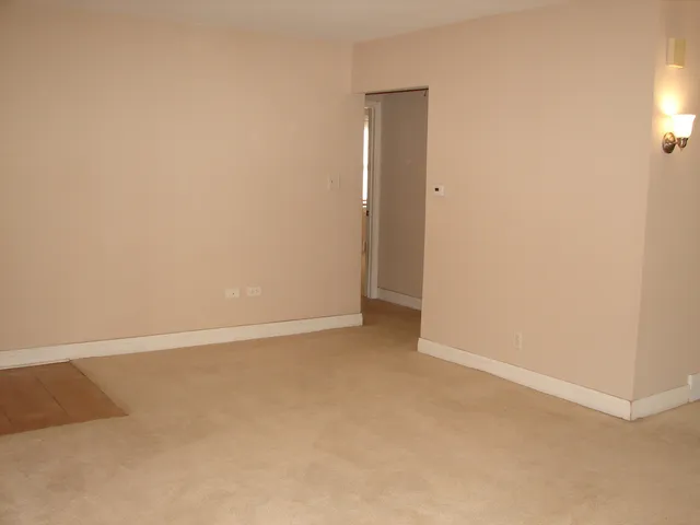 $216,900 | 2104 Eshcol Avenue, Zion, IL 60099