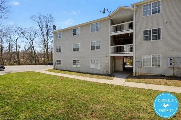 $995 | 1041 West Barton Street, Unit E, Greensboro, NC 27407