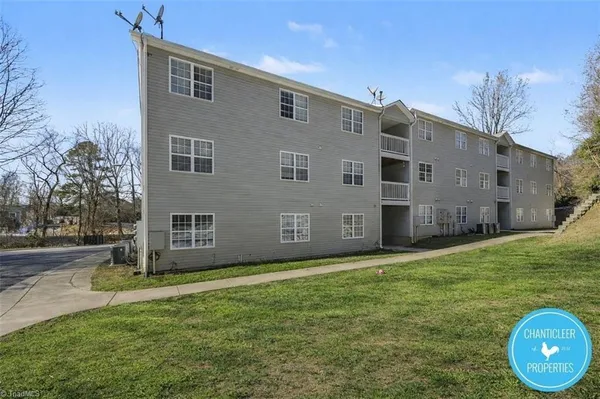 $995 | 1041 West Barton Street, Unit E, Greensboro, NC 27407