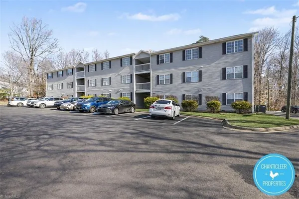 $995 | 1041 West Barton Street, Unit E, Greensboro, NC 27407