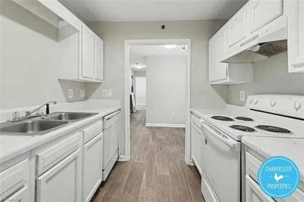 $995 | 1041 West Barton Street, Unit E, Greensboro, NC 27407