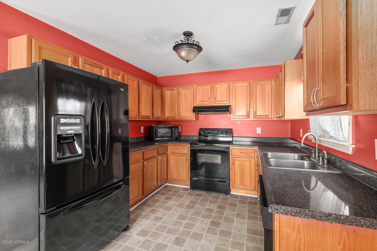 205 Hominy Court Hubert, NC 28539 - Photo 14 of 32 14