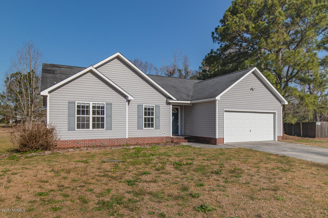205 Hominy Court Hubert, NC 28539 - Photo 2 of 32 2