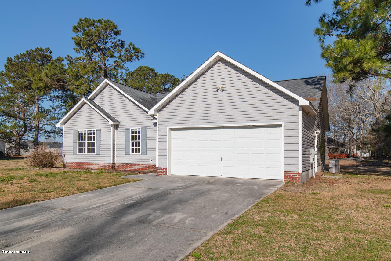 205 Hominy Court Hubert, NC 28539 - Photo 3 of 32 3