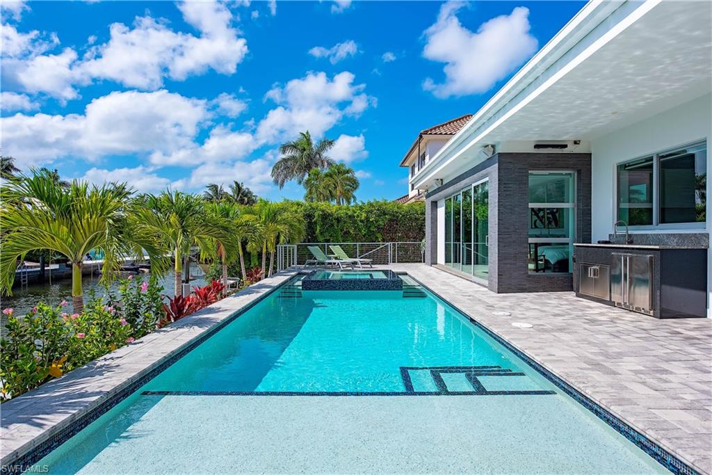 1807 Snook Drive Naples, FL 34102 - Photo 9 of 29