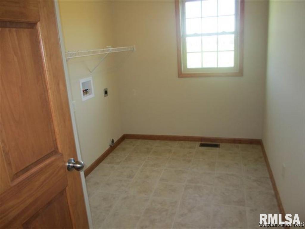 4 Trussell Road Jacksonville, IL 62650 - Photo 12 of 19