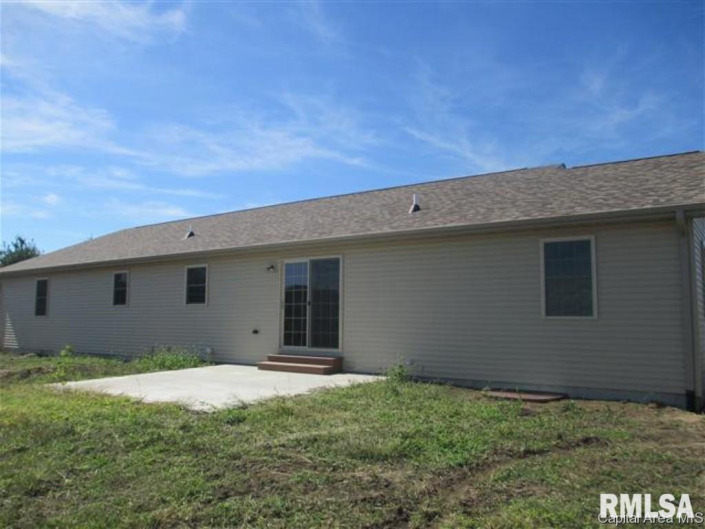 4 Trussell Road Jacksonville, IL 62650 - Photo 2 of 19
