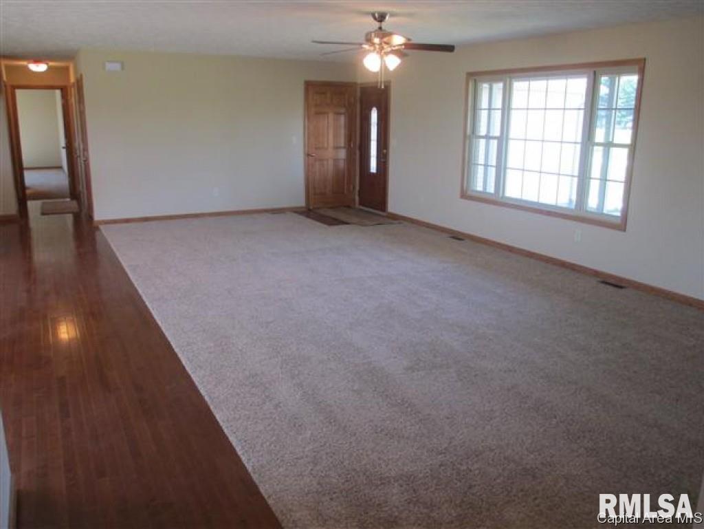 4 Trussell Road Jacksonville, IL 62650 - Photo 8 of 19