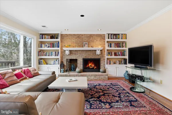 $1,200,000 | 11668 Gilman Lane, Herndon, VA 20170