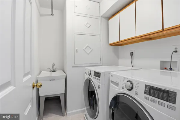 $1,200,000 | 11668 Gilman Lane, Herndon, VA 20170