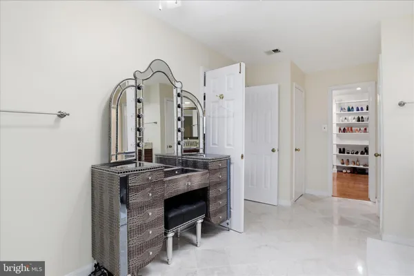 $1,200,000 | 11668 Gilman Lane, Herndon, VA 20170