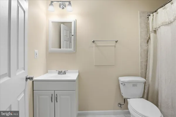 $1,200,000 | 11668 Gilman Lane, Herndon, VA 20170