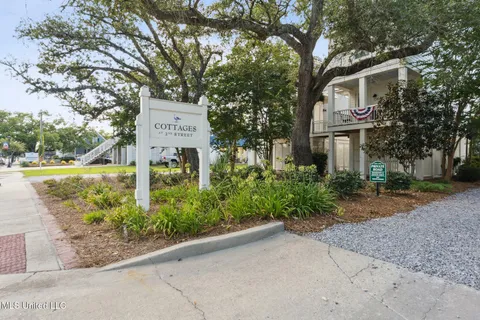 $315,000 | 215 East 2nd Street, Unit 26C, Pass Christian, MS 39571