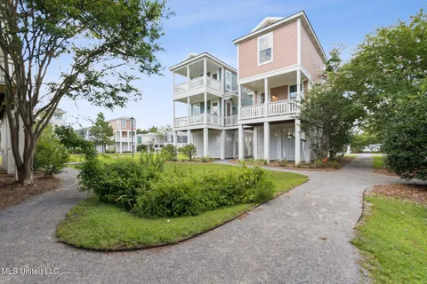 $315,000 | 215 East 2nd Street, Unit 26C, Pass Christian, MS 39571