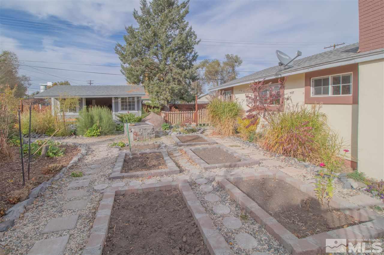 1301 Roberts Street Reno, NV 89502 - Photo 4 of 18 a view of a back yard of the house