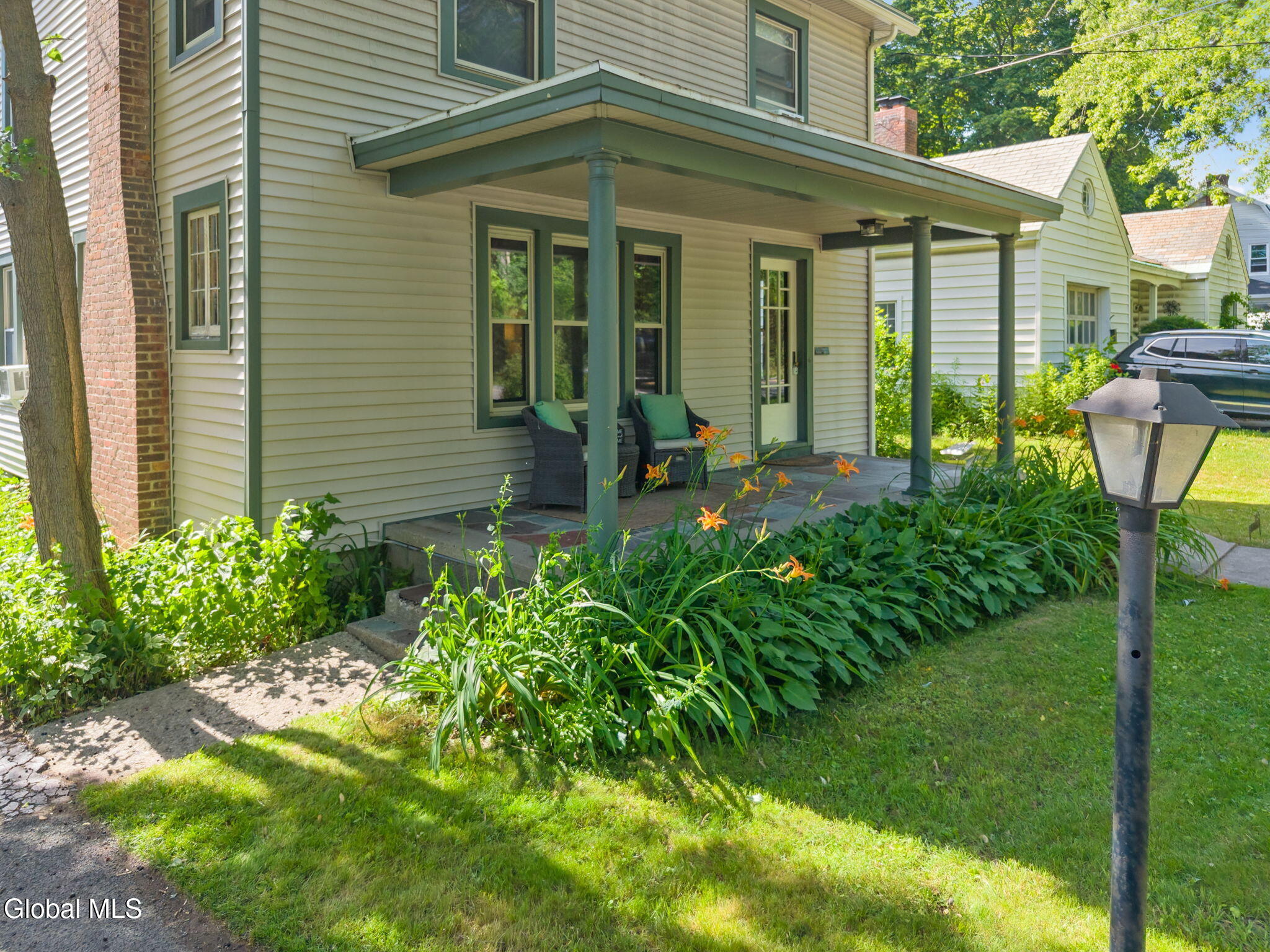 1045 Balltown Road Niskayuna, NY 12309 - Photo 3 of 63 54-1045BalltownRd54