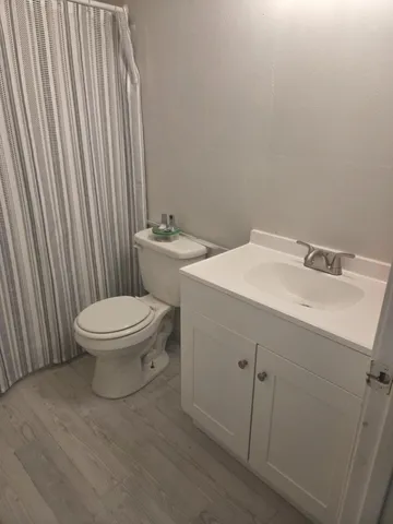 $99,900 | 210 Pelham Road, Unit 201C, Fort Walton Beach, FL 32547