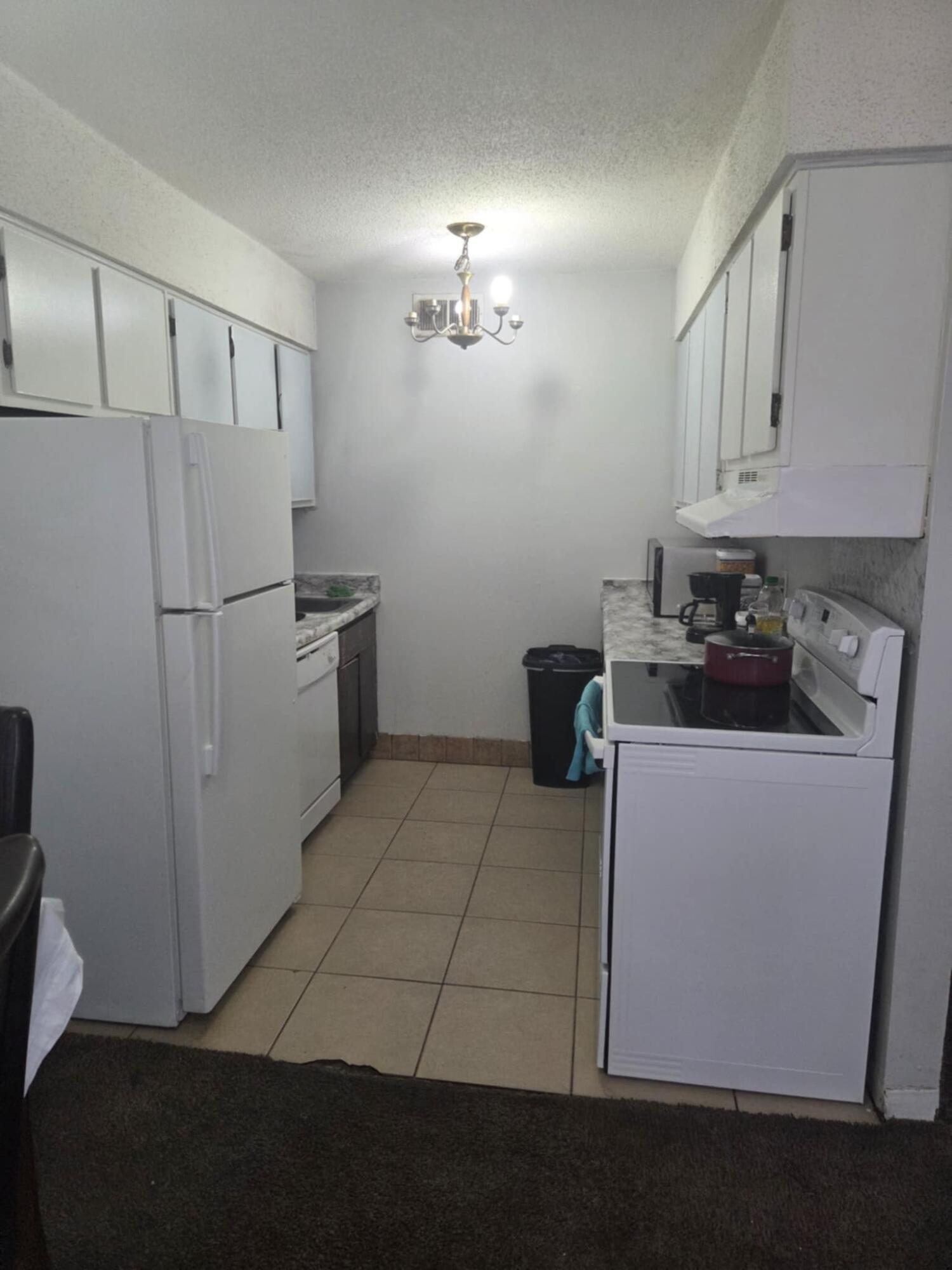 210 Pelham Road, Unit 201C Fort Walton Beach, FL 32547 - Photo 4 of 15 d17aa4ea-a551-4dde-bb07-ac96463addbf