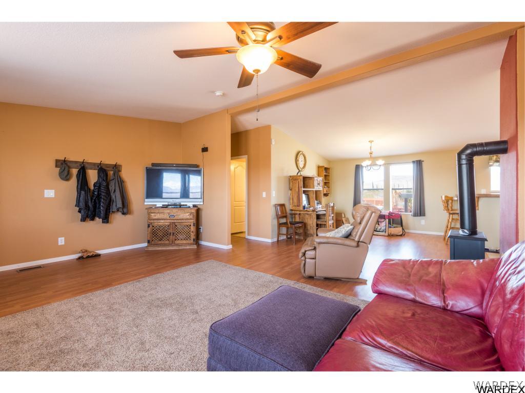 4245 Drake Road Golden Valley, AZ 86413 - Photo 19 of 35