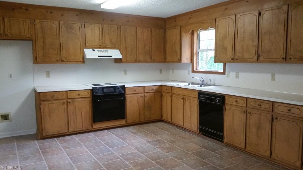 789 Riverwood Road Lexington, NC 27292 - Photo 2 of 7 Gallery Image 2