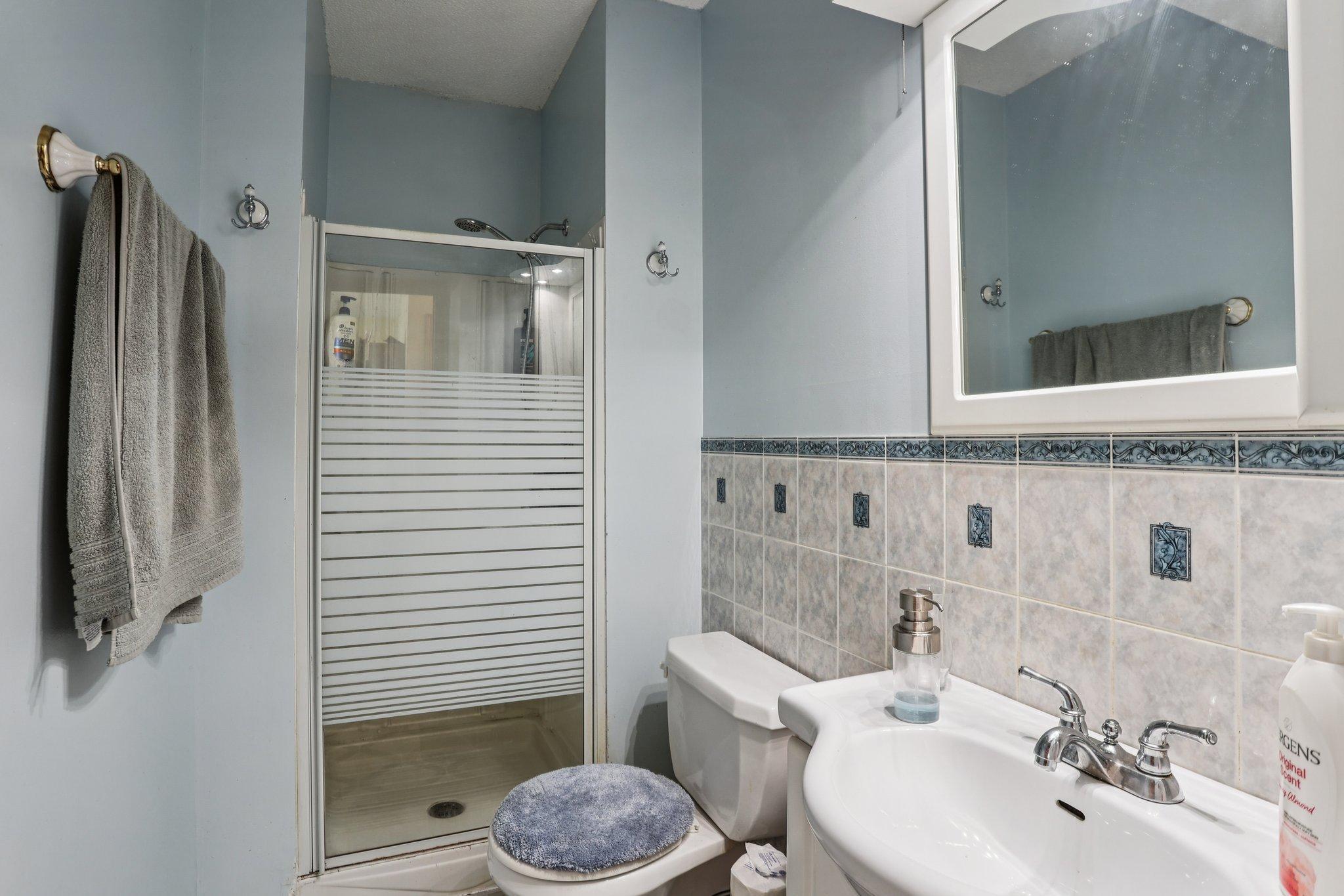 9205 29th Avenue North New Hope, MN 55427 - Photo 11 of 20