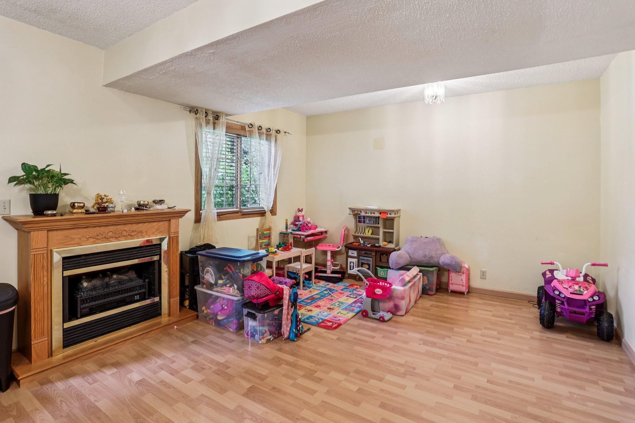 9205 29th Avenue North New Hope, MN 55427 - Photo 12 of 20