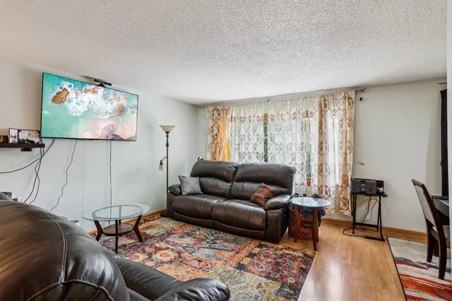 $280,000 | 9205 29th Avenue North, New Hope, MN 55427