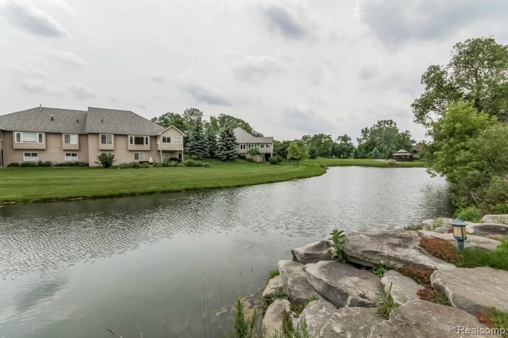 355 Olivewood Court Rochester, MI 48306 - Photo 55 of 61 055-Exterior-1835619-medium.jpg
