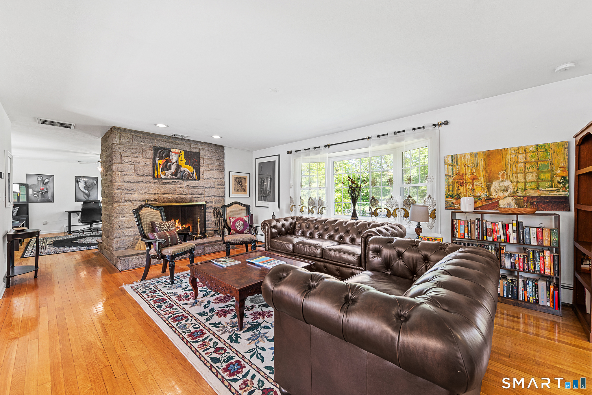 650 Racebrook Road Orange, CT 06477 - Photo 4 of 25