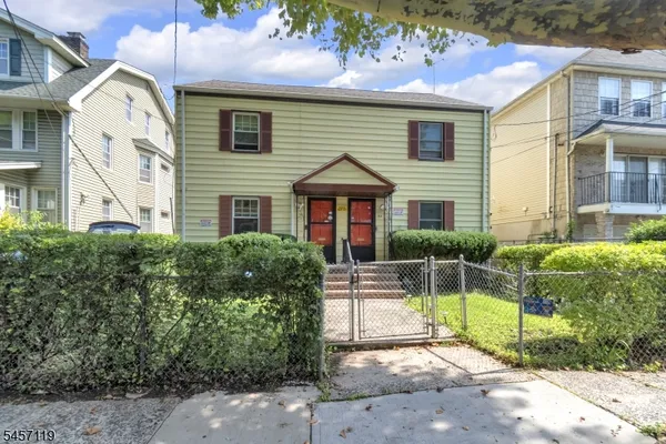 $2,600 | 52 Clinton Place, Newark, NJ 07108