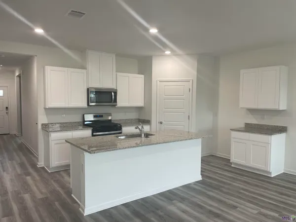 $2,100 | 4408 Napa Way, St. George, LA 70817