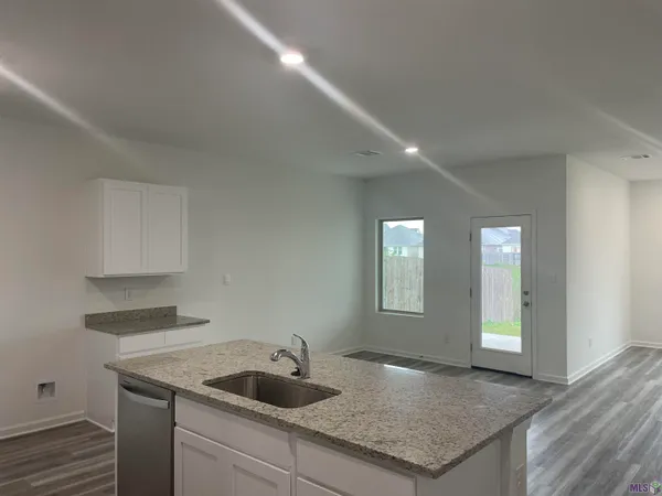 $2,100 | 4408 Napa Way, St. George, LA 70817