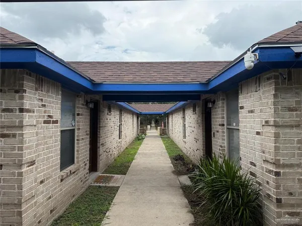 $900 | 3115 East Diamondhead Avenue, Mission, TX 78573