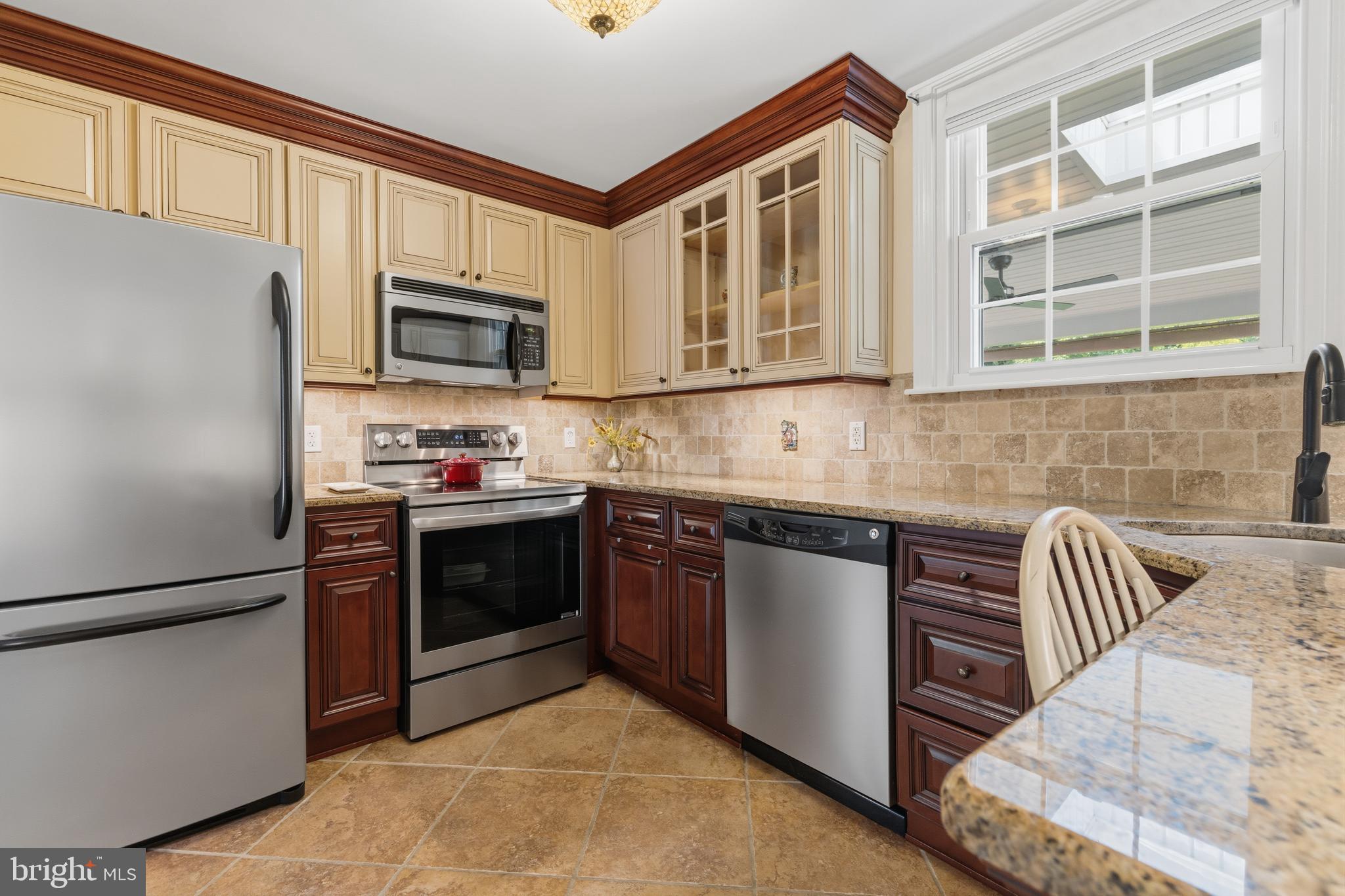 21 West Chelfield Road Glenside, PA 19038 - Photo 14 of 51 Tile Flooring and granite countertops