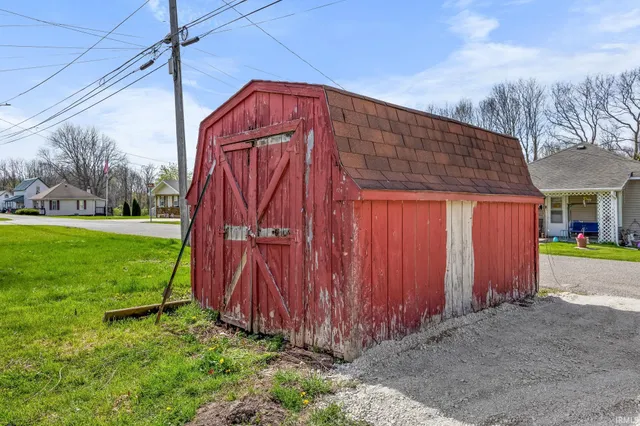 $150,000 | 1204 North Perry Street, Attica, IN 47918