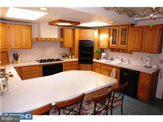 364 Edinburg Road Hamilton, NJ 08619 - Photo 3 of 8 Kitchen