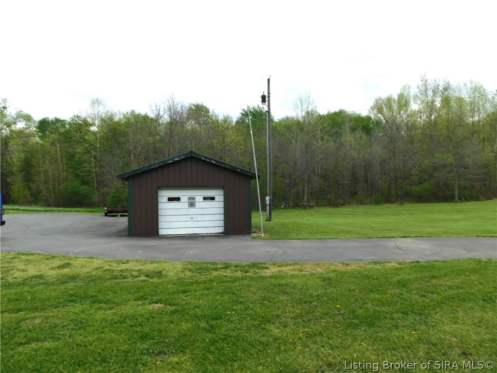 3737 West Thomastown Road Scottsburg, IN 47170 - Photo 9 of 33