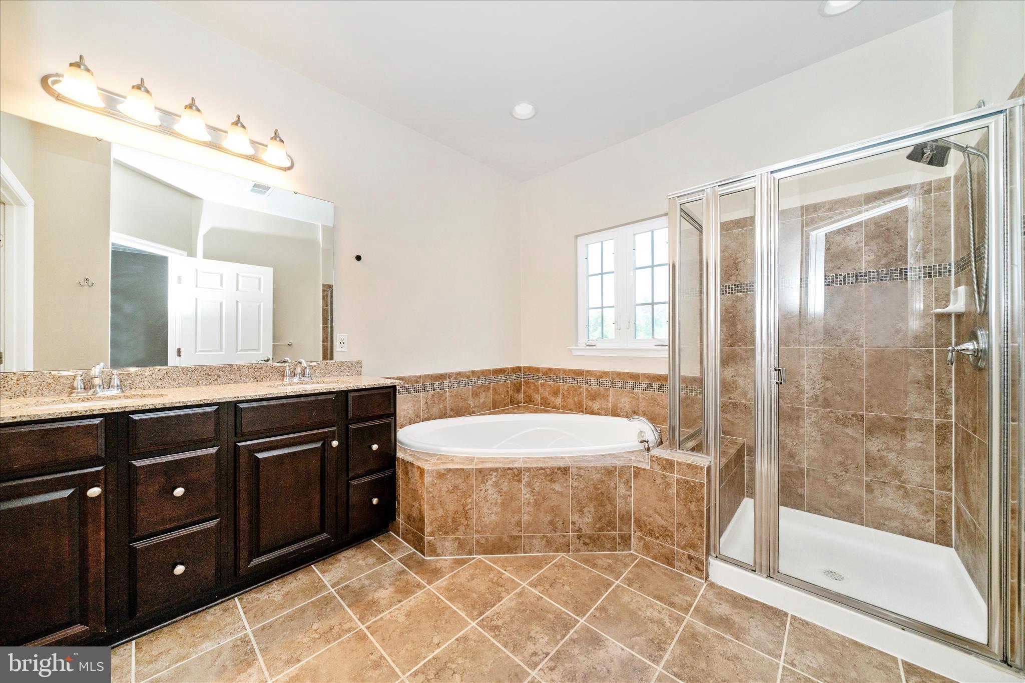 3827 Cullingworth Road Burtonsville, MD 20866 - Photo 31 of 72 Primary Bathroom