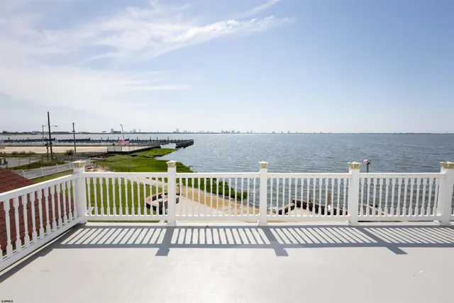 $949,000 | 333 Oakland Avenue, Pleasantville, NJ 08232