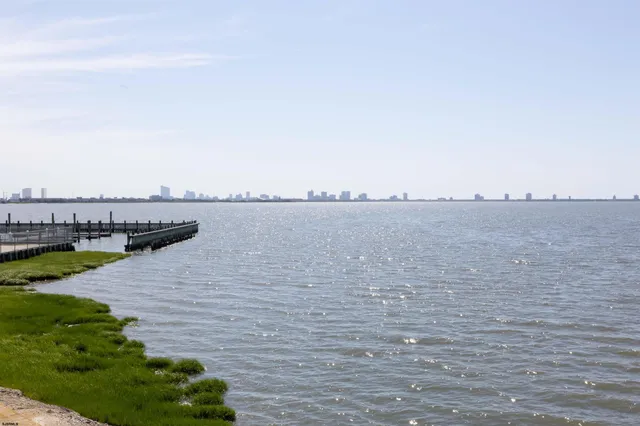 $949,000 | 333 Oakland Avenue, Pleasantville, NJ 08232