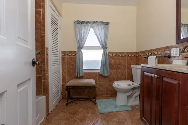 $949,000 | 333 Oakland Avenue, Pleasantville, NJ 08232