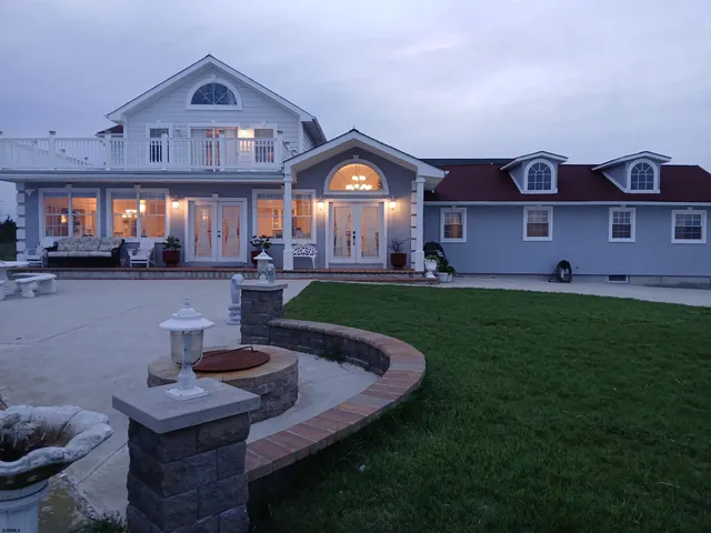 $949,000 | 333 Oakland Avenue, Pleasantville, NJ 08232