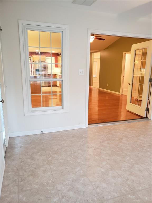 6032 Stratton Court Columbus, IN 47203 - Photo 8 of 28 Gallery Image 8