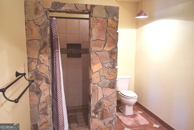 $895,000 | 81 Mariners Drive Northeast, Milledgeville, GA 31061