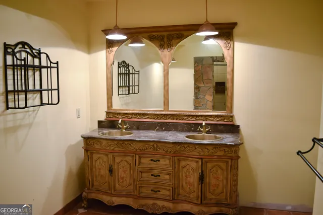 $895,000 | 81 Mariners Drive Northeast, Milledgeville, GA 31061