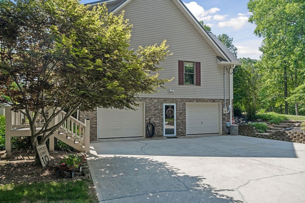 1591 Low Gap Road Sparta, TN 38583 - Photo 23 of 91