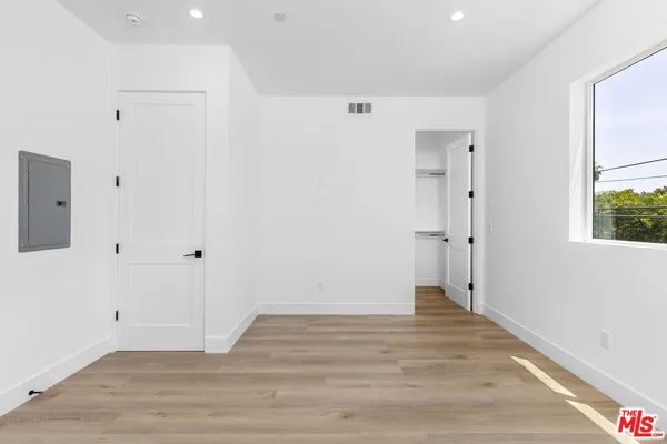 $5,200 | 5048 Cleon Avenue, Unit 1, North Hollywood, CA 91601