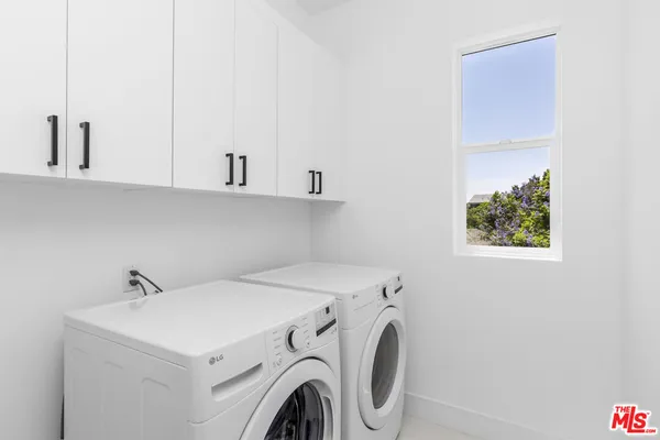 $5,200 | 5048 Cleon Avenue, Unit 1, North Hollywood, CA 91601